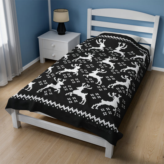 Jacquard Reindeer Christmas Velveteen Plush Blanket with Italian design print | Black |Giada Valenti | Christmas Blanket | Christmas Gift