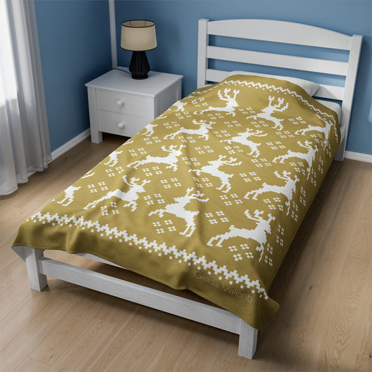 Jacquard Reindeer Christmas Velveteen Plush Blanket with Italian design print | Gold |Giada Valenti | Christmas Blanket | Christmas Gift
